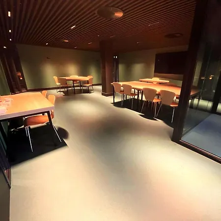 Отель The Florian Amsterdam Schiphol Airport, Worldhotels Crafted 4*