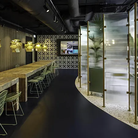 Отель The Florian Amsterdam Schiphol Airport, Worldhotels Crafted Хоофддорп