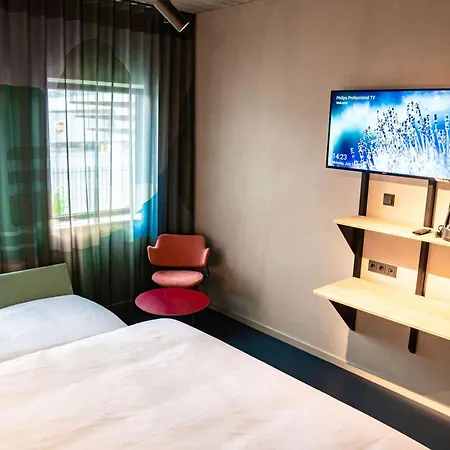 The Florian Amsterdam Schiphol Airport, Worldhotels Crafted Отель 4*